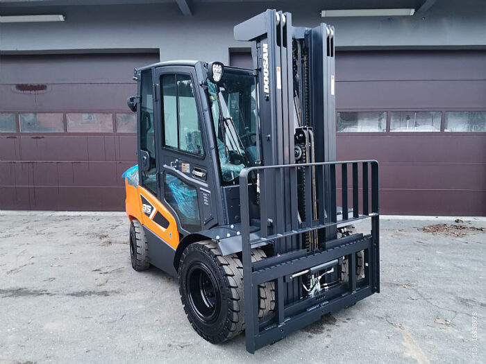 DOOSAN viličar D35C-9